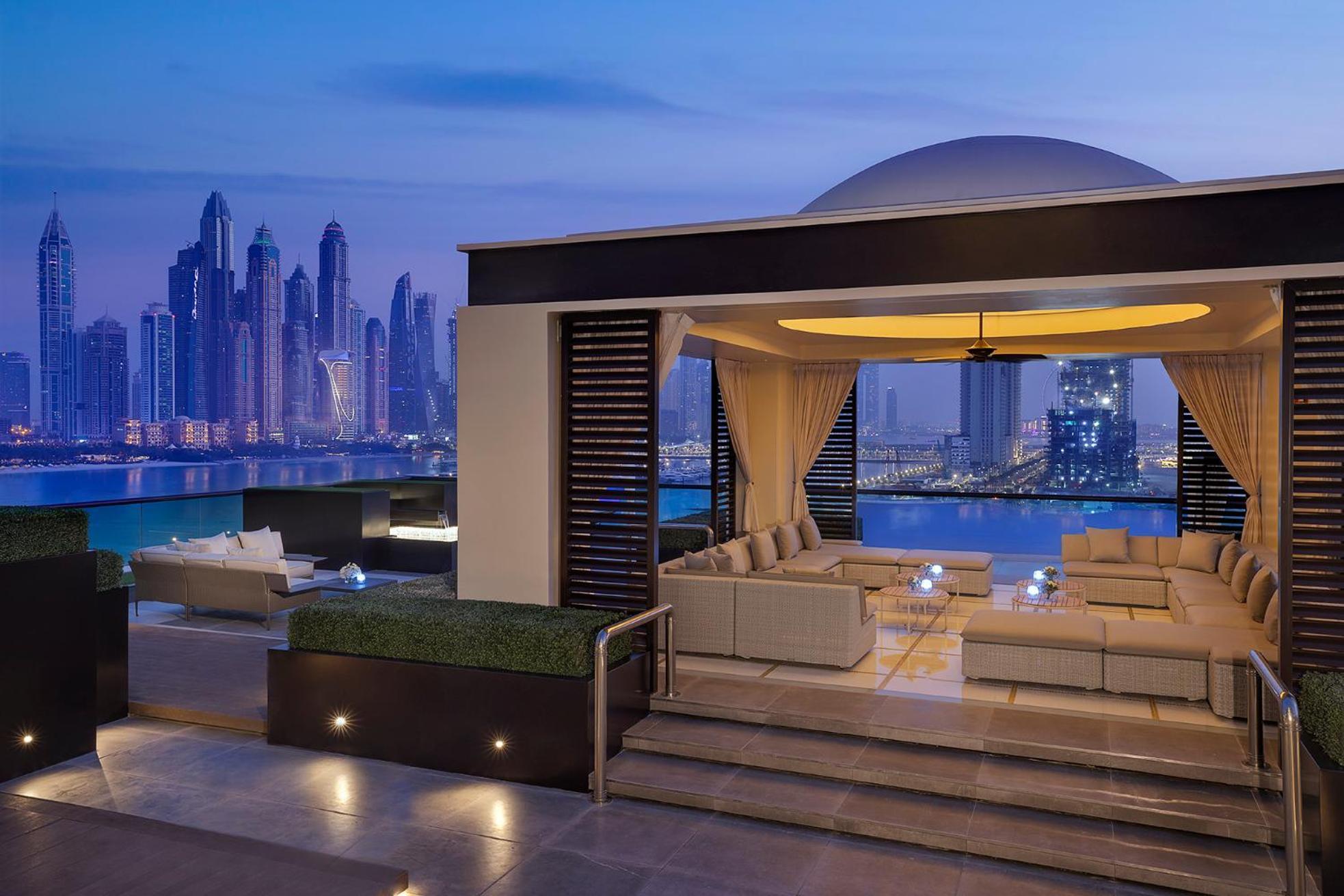 Hilton Palm Jumeirah Resort 5*